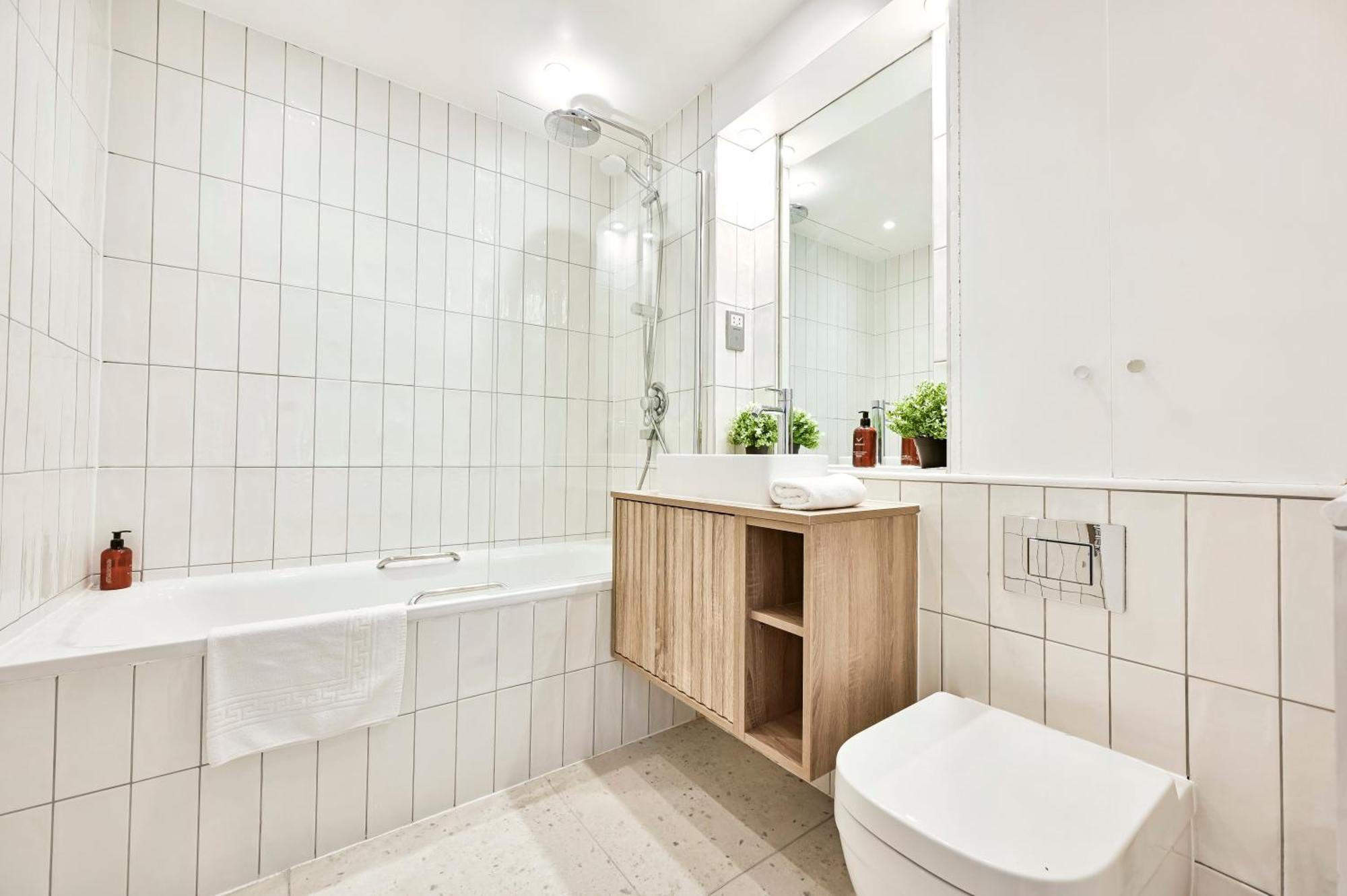 Amazing 3 Bed Apartment Great Portland Street Лондон Экстерьер фото